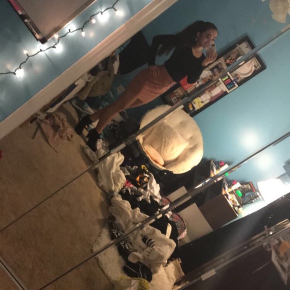 Meet your Posher, Emily - Picture 1 of 5